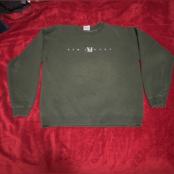 Gildan Other - New Jersey Graphic Crewneck Sweater